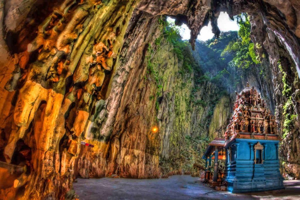 20150623112413-bi-mat-ben-trong-hang-dong-batu-huyen-bi-o-malaysia-traveltimes-5