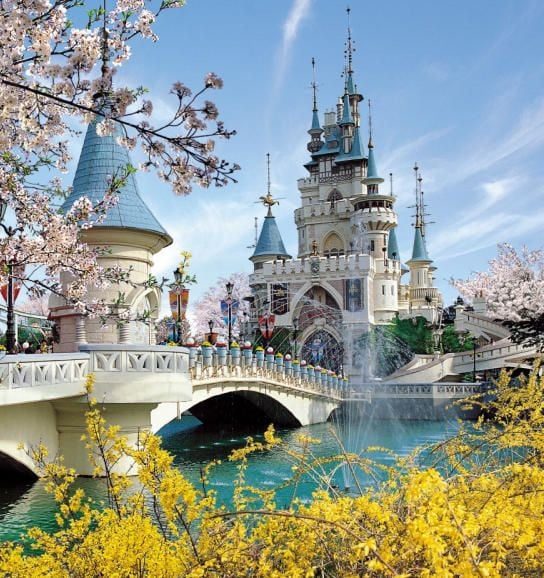 cong-vien-giai-tri-lotte-world-02-1697302710_ac28fe01a0f84695bbe49744134b0559_1024x1024